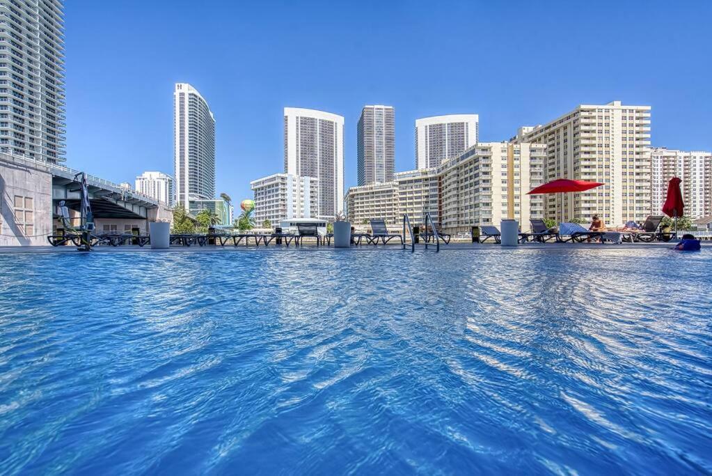 High-Floor Oceanview Apartment ฮาลลันเดลบีช ภายนอก รูปภาพ
